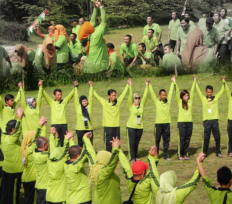 Nikmati Keseruan Gathering Outbound di Wisata Alam Lembang